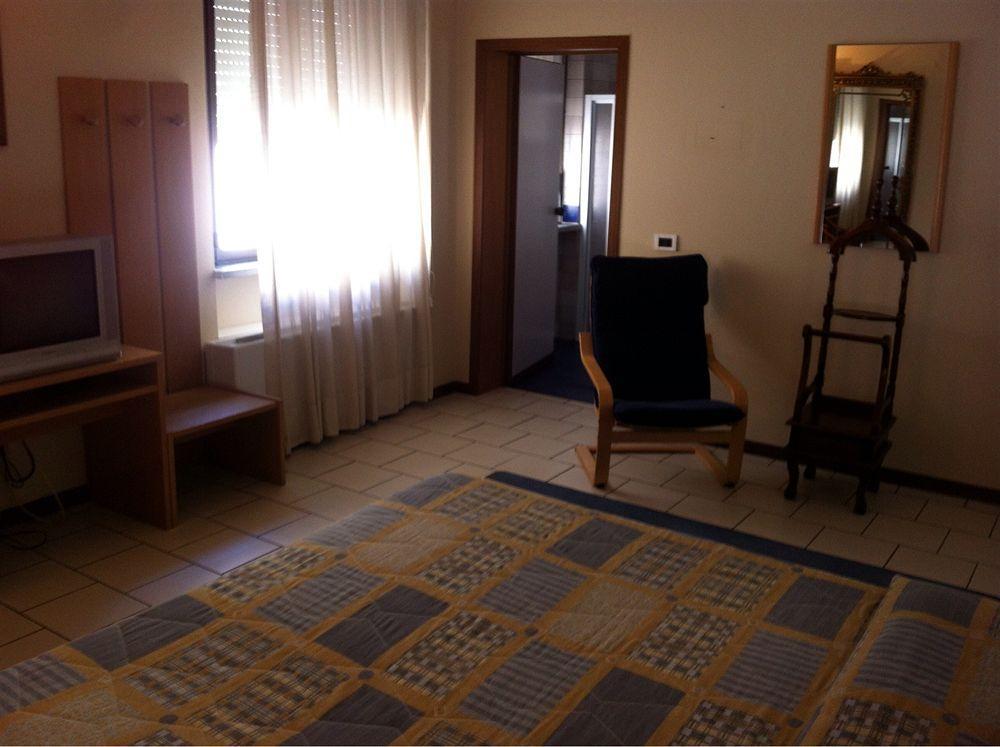Hotel Cristallo Barga Fornaci di Barga Екстер'єр фото