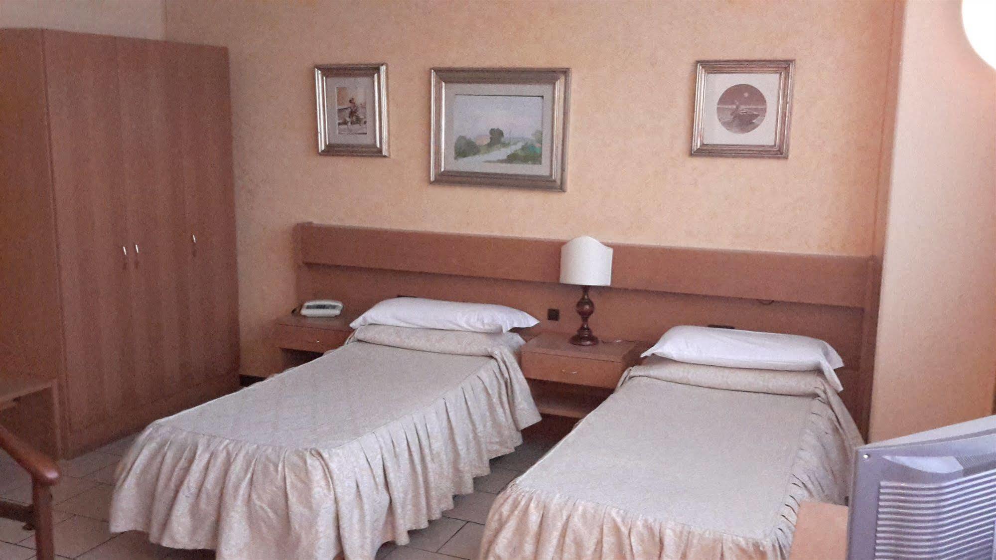 Hotel Cristallo Barga Fornaci di Barga Екстер'єр фото
