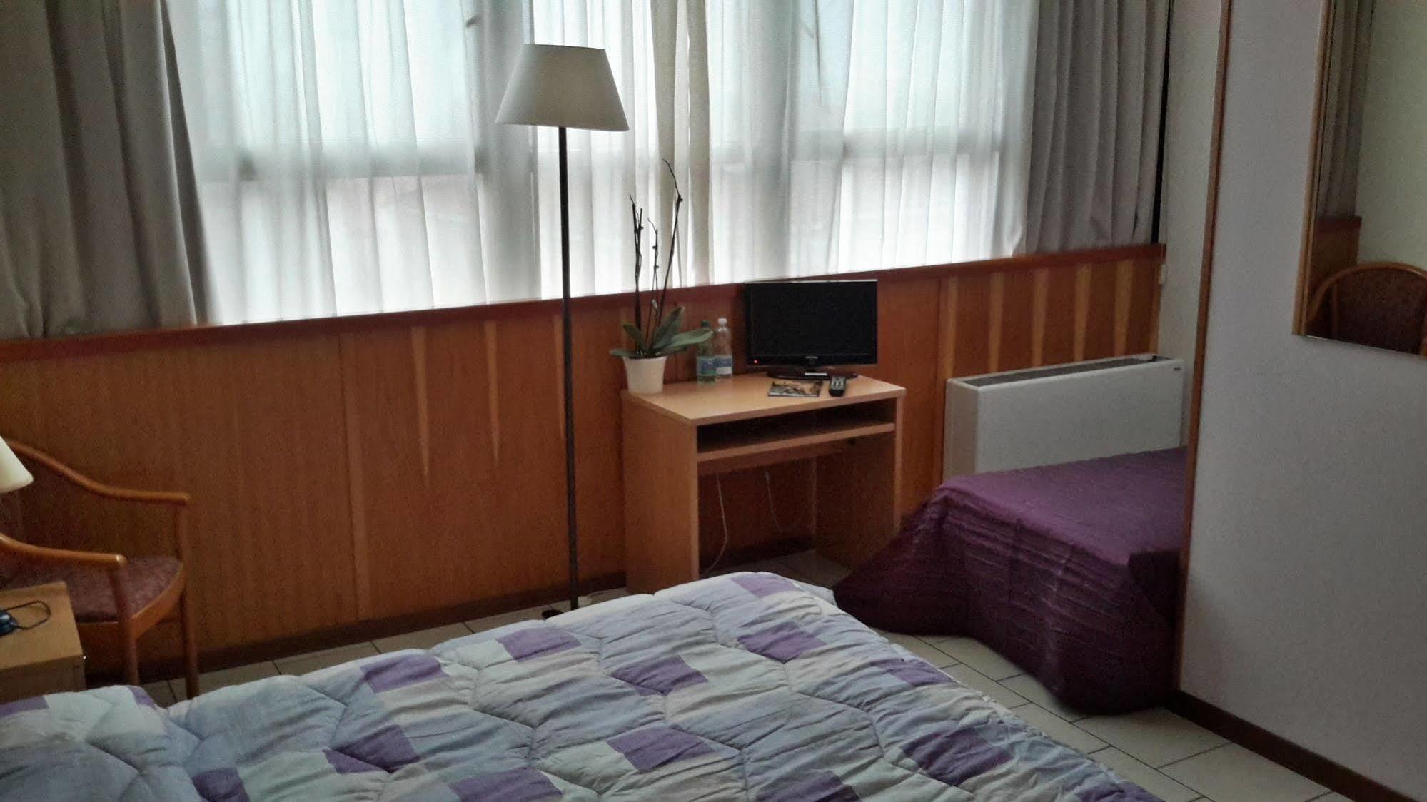 Hotel Cristallo Barga Fornaci di Barga Екстер'єр фото